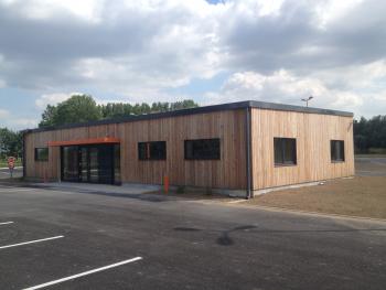 Bâtiment de bureaux de la société de transport SCHOONAERT Voyages / STUSO à Saint Omer